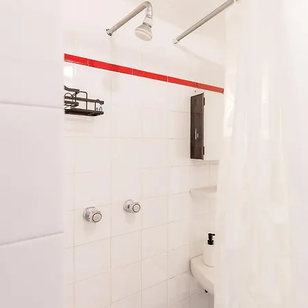 Levanto Lodge Апартаменты